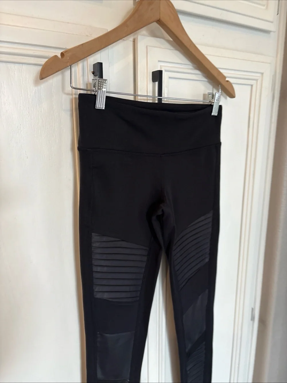 ALO Yoga excellent no